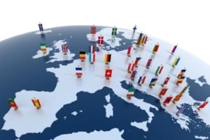 Europäischer Kontinent mit Flaggen der Länder